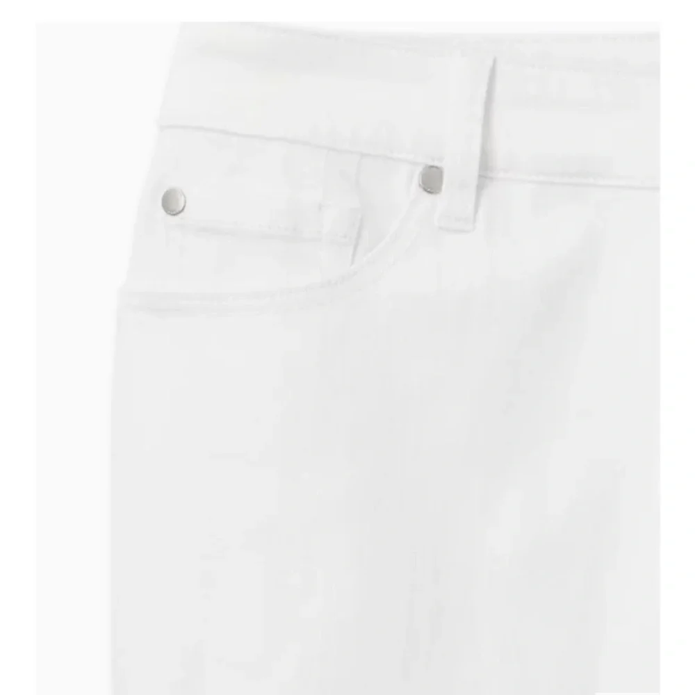Torrid Denim White Mini Skirt Size 14 - Picture 9 of 10